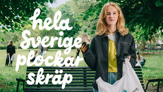Hela Sverige plockar skräp kvinna